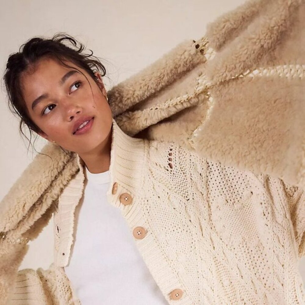 Free People Sherpa Shawl WRAP Hand Crochet Reversable Scarf NWT NIP - Picture 2 of 12